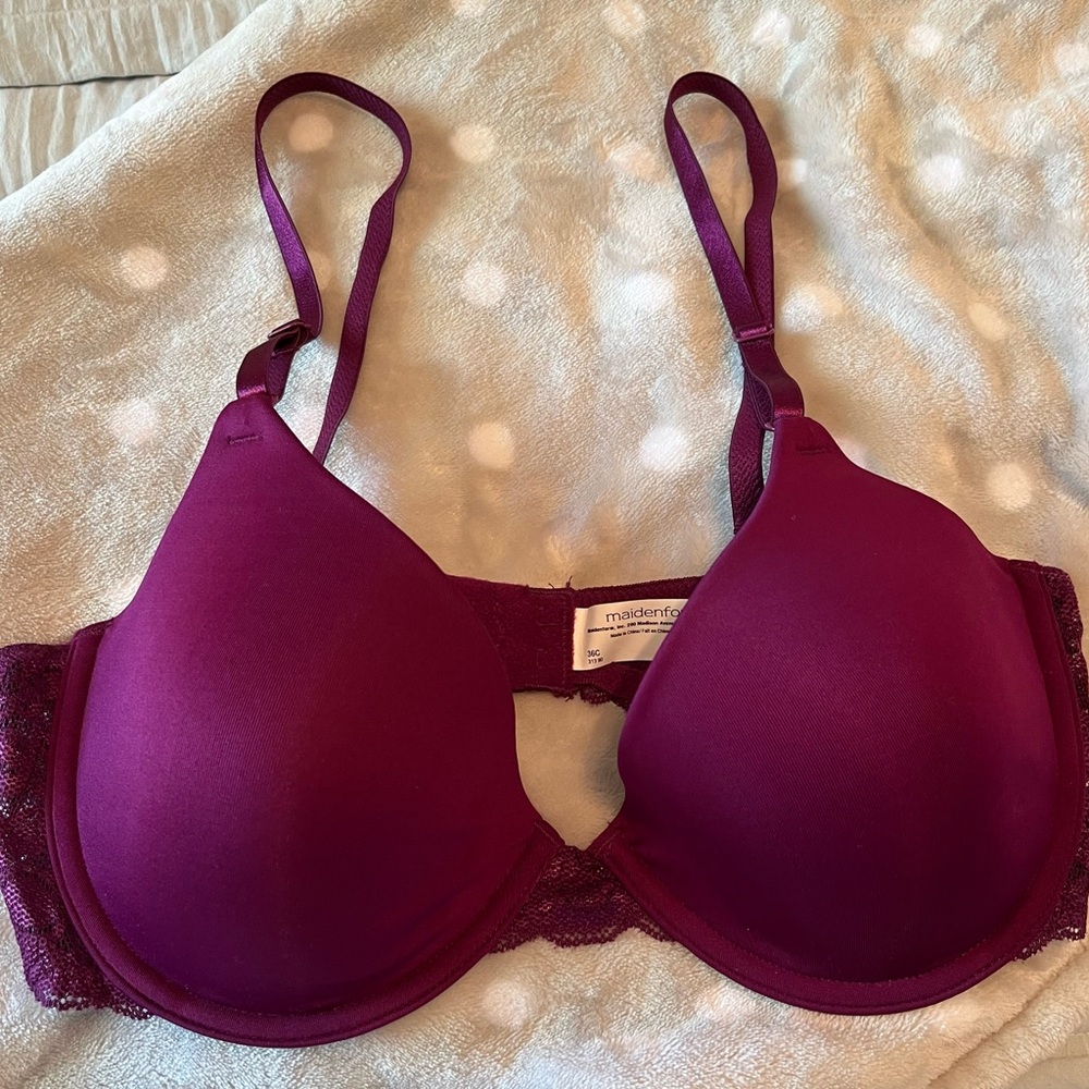 Maidenform Burgundy Full-Coverage Bra with Adjustable Straps